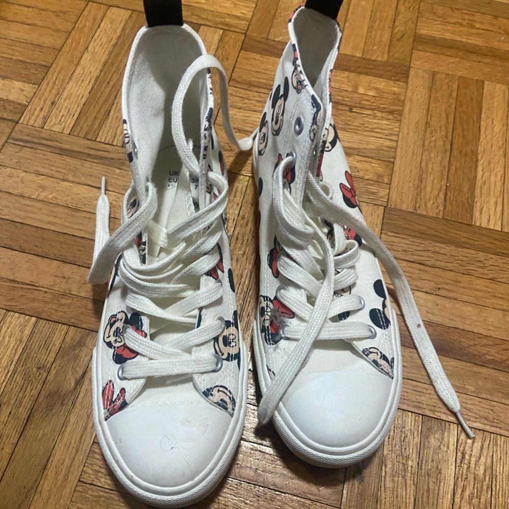 Mickey Mouse sneakers
